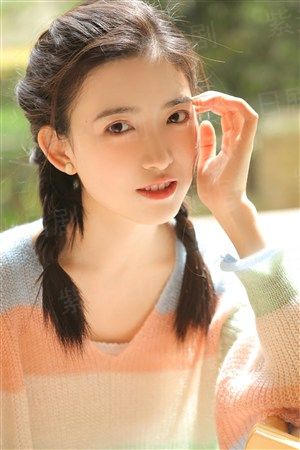 无期相遇一邂逅，有缘情定三生石